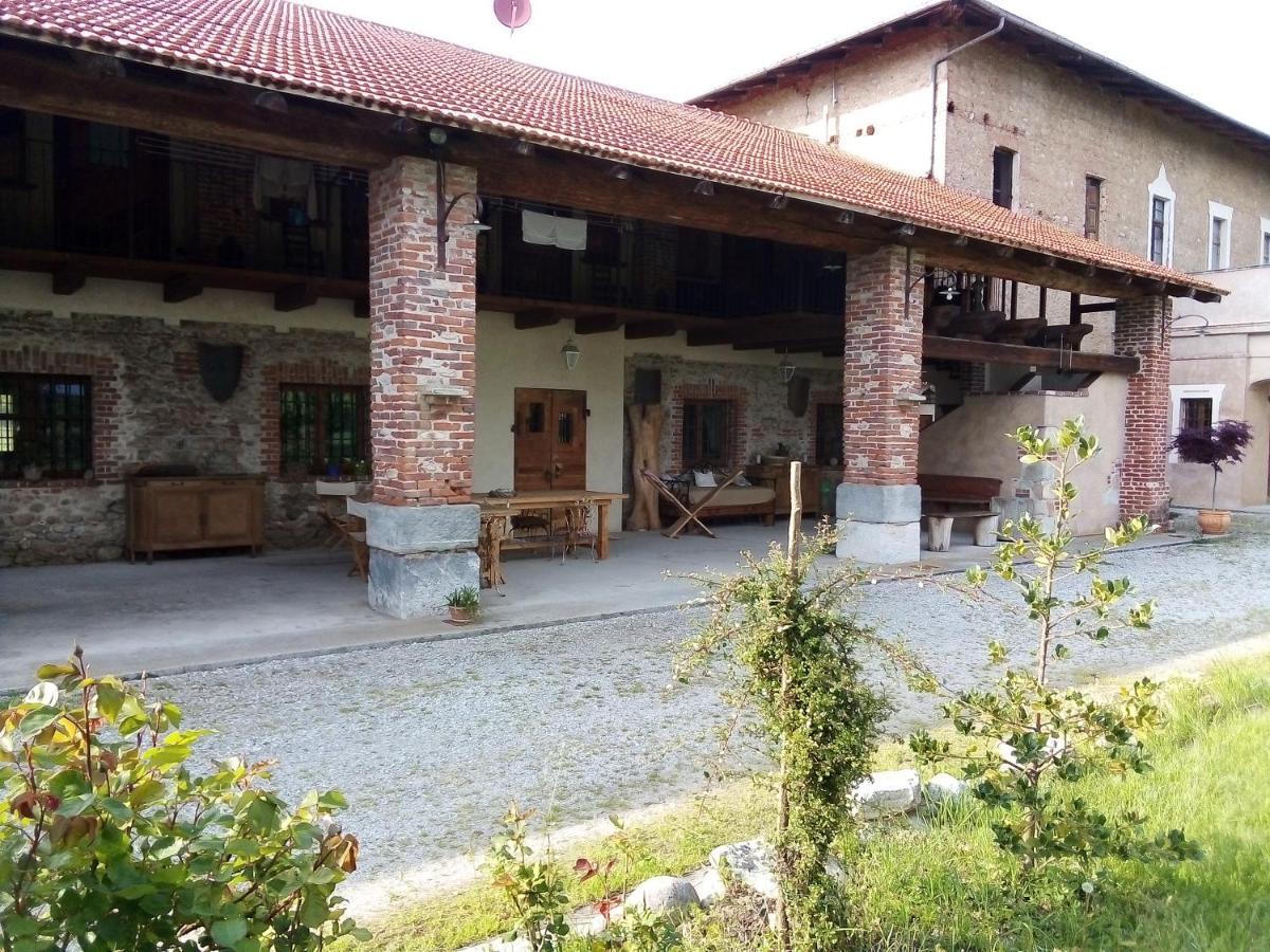 B&B Cascina Dell'Eco Busca ภายนอก รูปภาพ